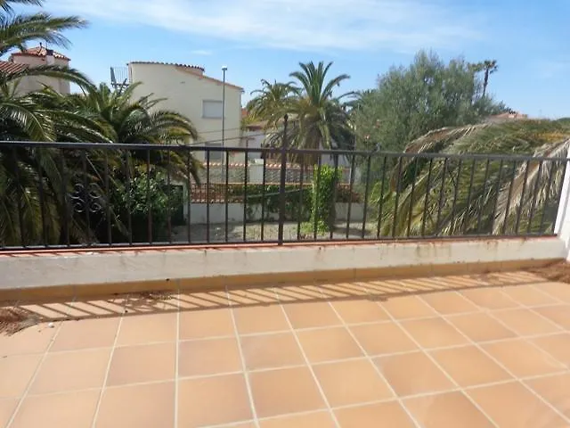 Holiday home Carmanso 62 Hotel Empuriabrava